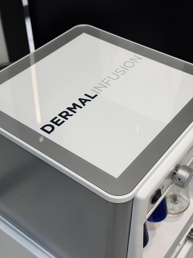 Used 2020 ENVY Medical (Allergan) Diamond Glow