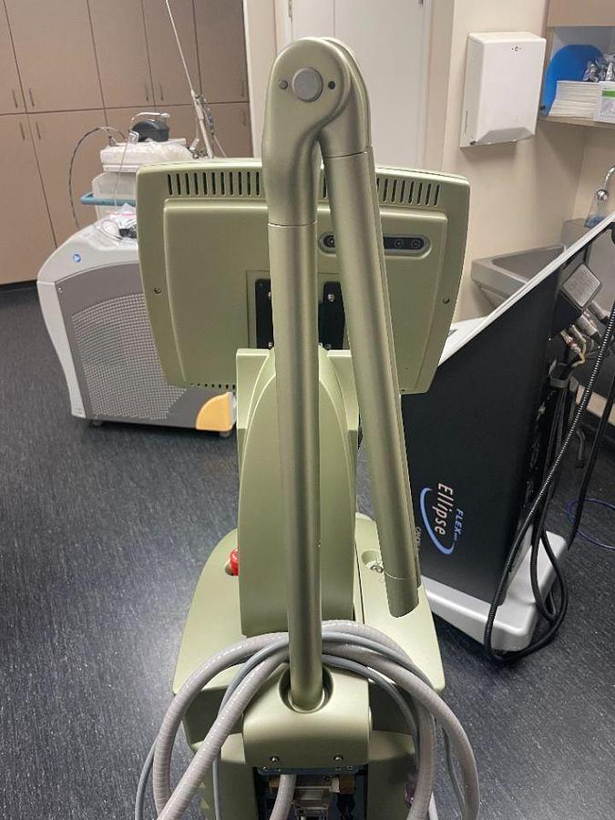 Used For Sale SYNERON SmoothShapes Laser - Radio Frequency (RF)