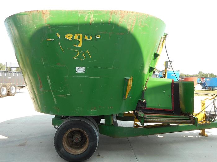 Used SUPREME INTL SEGUE 2310