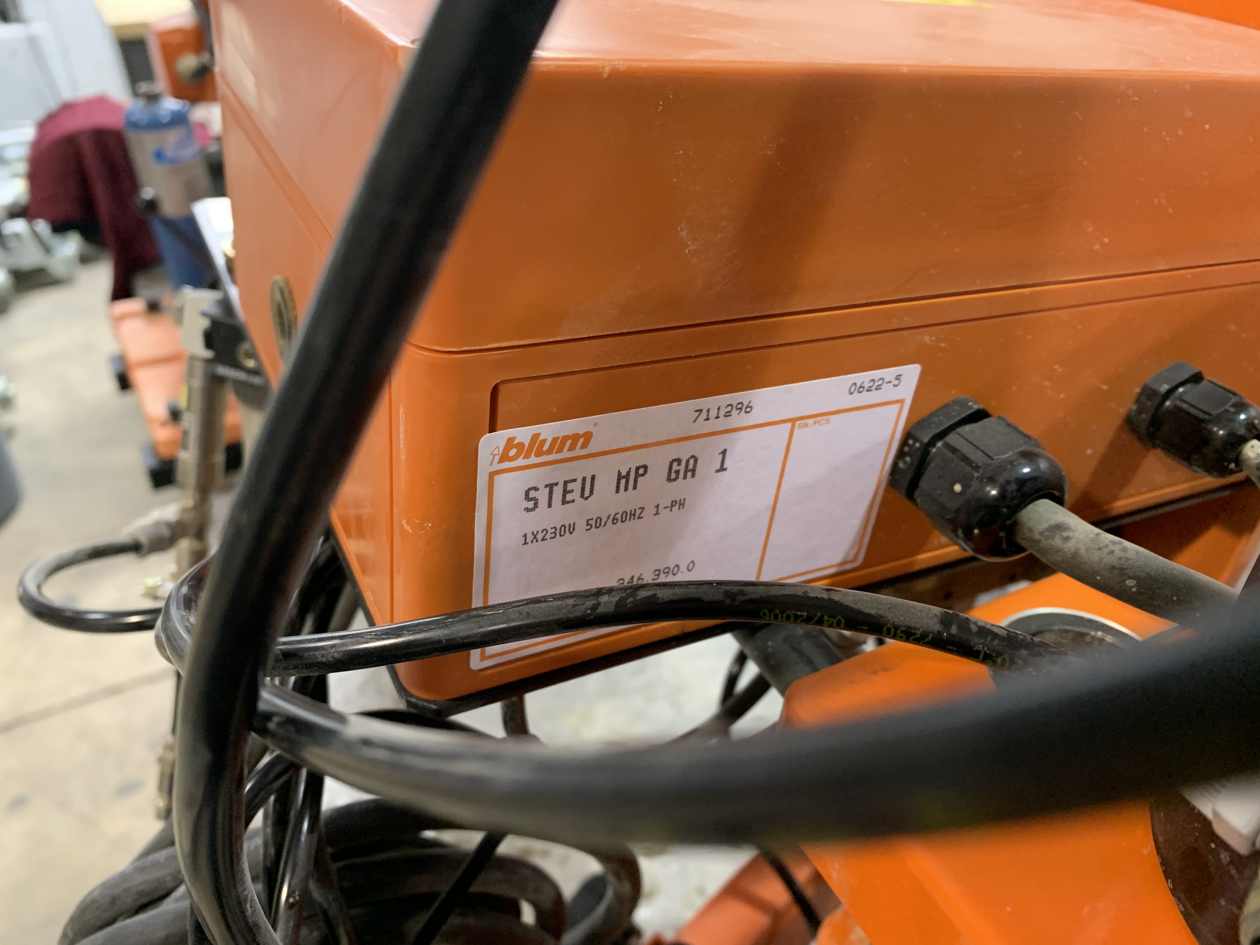 Used 2006 Blum Minipress CA Hinge machine drilling