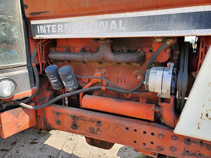 Used International 986 Tractor