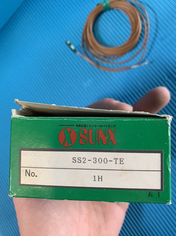 Used Sunx Photoelectric Sensor Switch SS2-300-TE