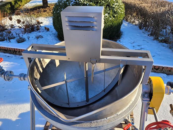 Used Kocioł warzelny (duplikator przechylny) z mieszadłem, pojemność 200 l