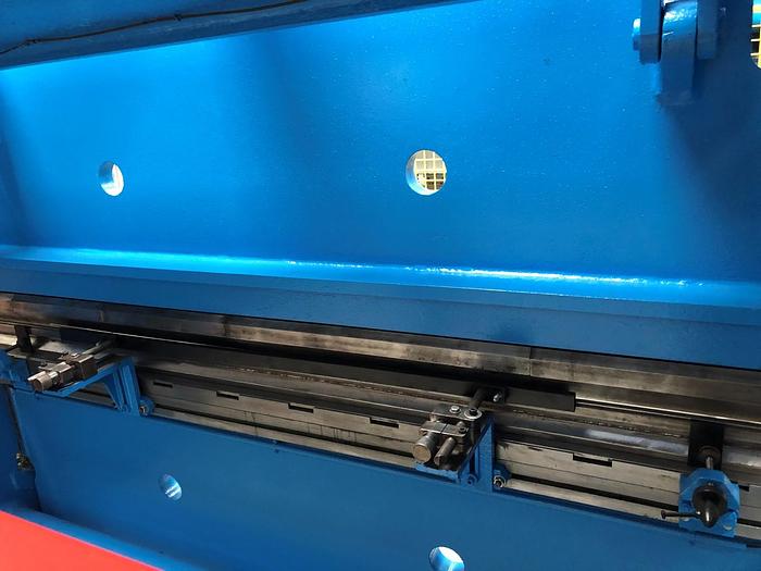 Usato PIEGATRICE  F. RIBOLDI IDRAULICA 3000 X 80 ton