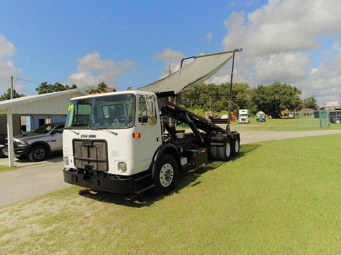 Used 2009 VOLVO  AUTOCAR