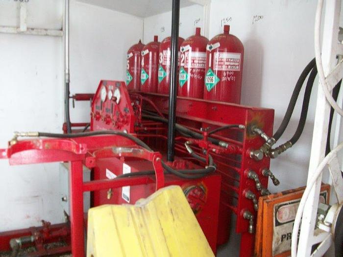 Used Lucan 3 Station Closing Unit / Accumulator