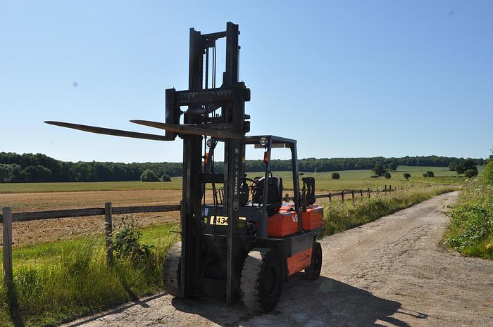 Used 1996 TOYOTA 02-5FG45