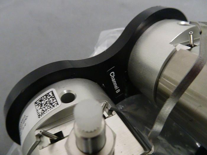 Used New - Agilent 1290 Infinity II Easy Maintenance Pump Couple Head CHB G4220-60310