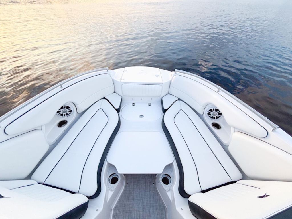 2027 Stingray 22DC Base