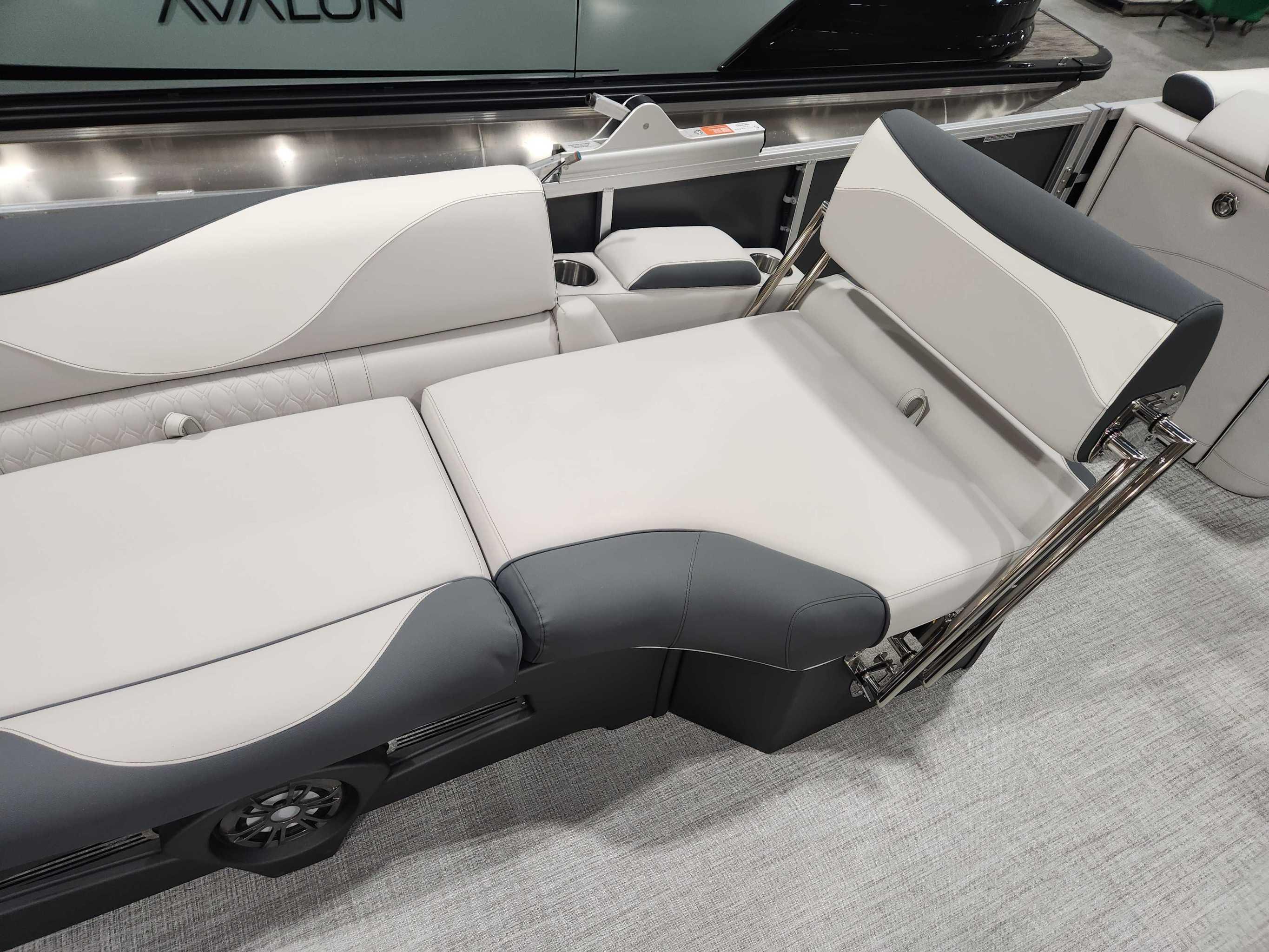 2026 Avalon 2385 25 LSZ QLS
