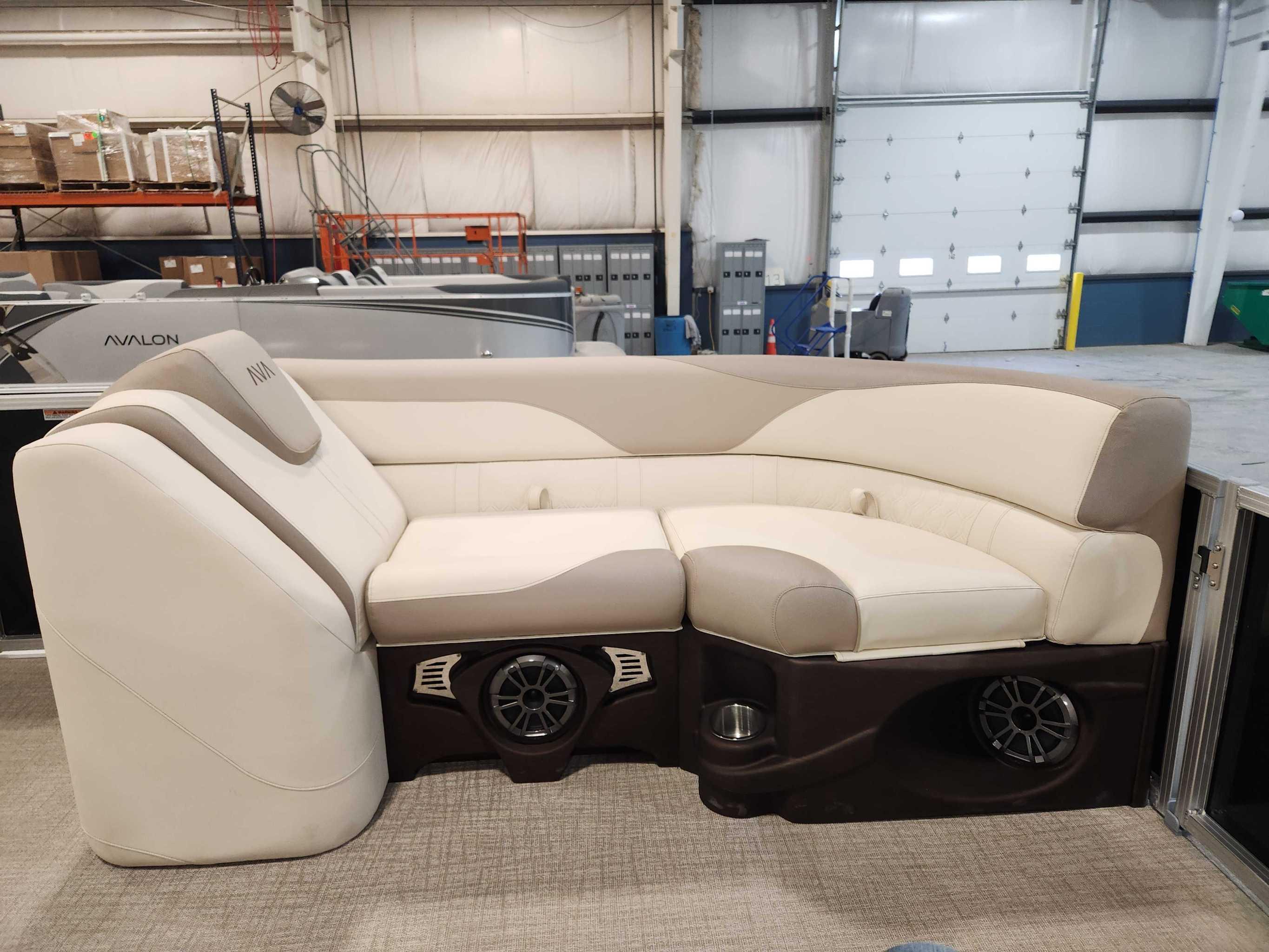 2026 Avalon 2385 25 LSZ VRB