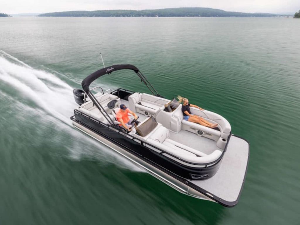2026 Avalon Venture 85 Center Console Fish 25 FT