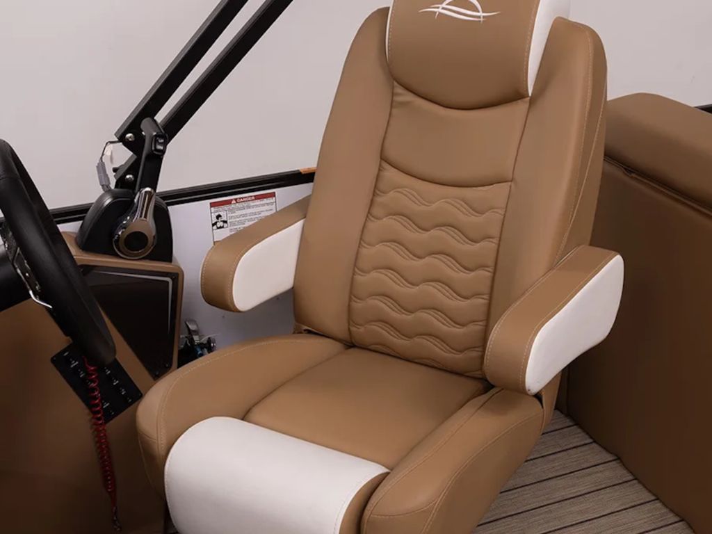 2027 SunCatcher Fusion 324SS Base
