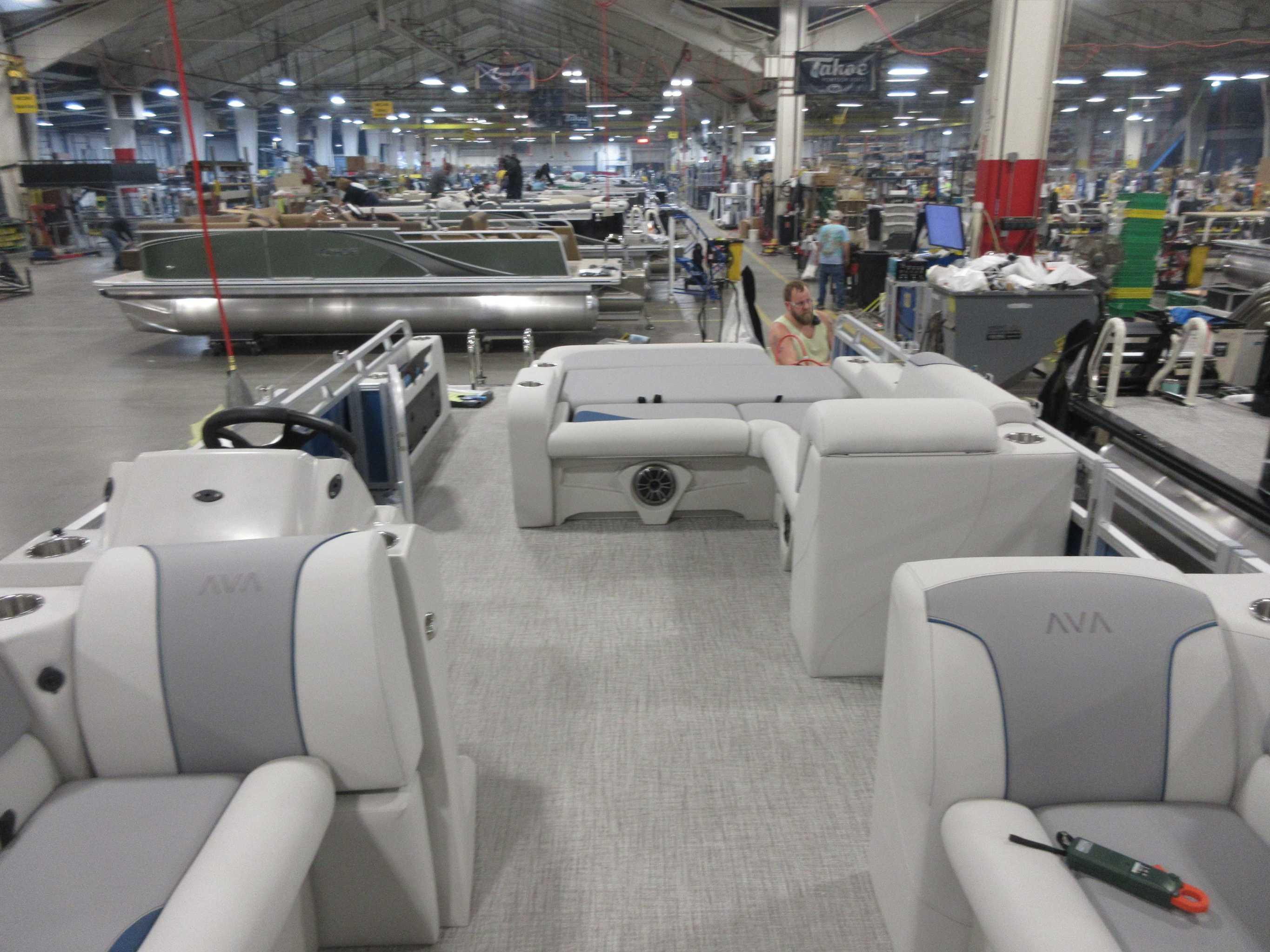 2026 Avalon 2385 25 Venture 85 VRB