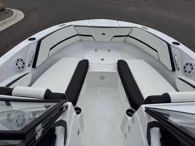 2026 Stingray 20 SBX