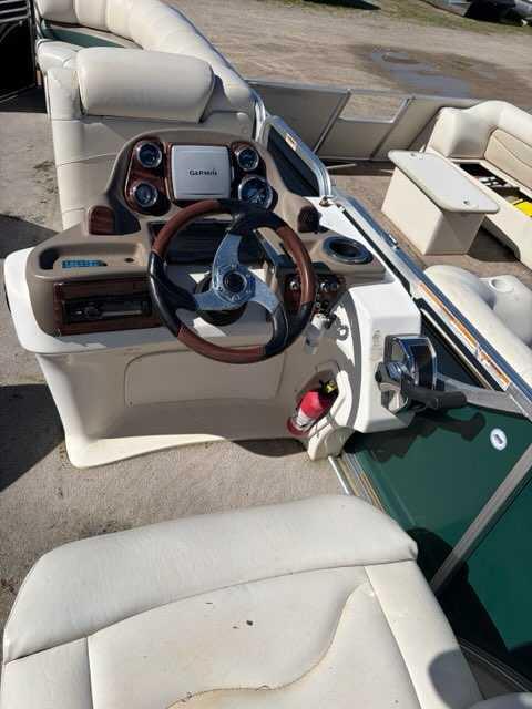 Used 2011 AVALON 2585EL PARADISE TRI TOON