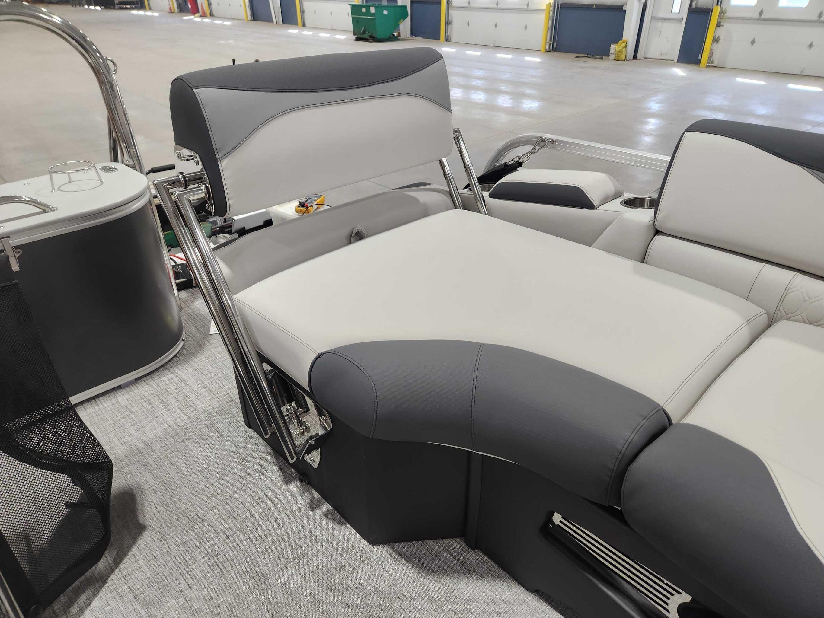 2026 Avalon 2385 25 LSZ QLS