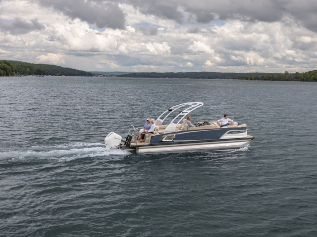 2026 Avalon Excalibur LTD Cruise Rear Bench 25 FT