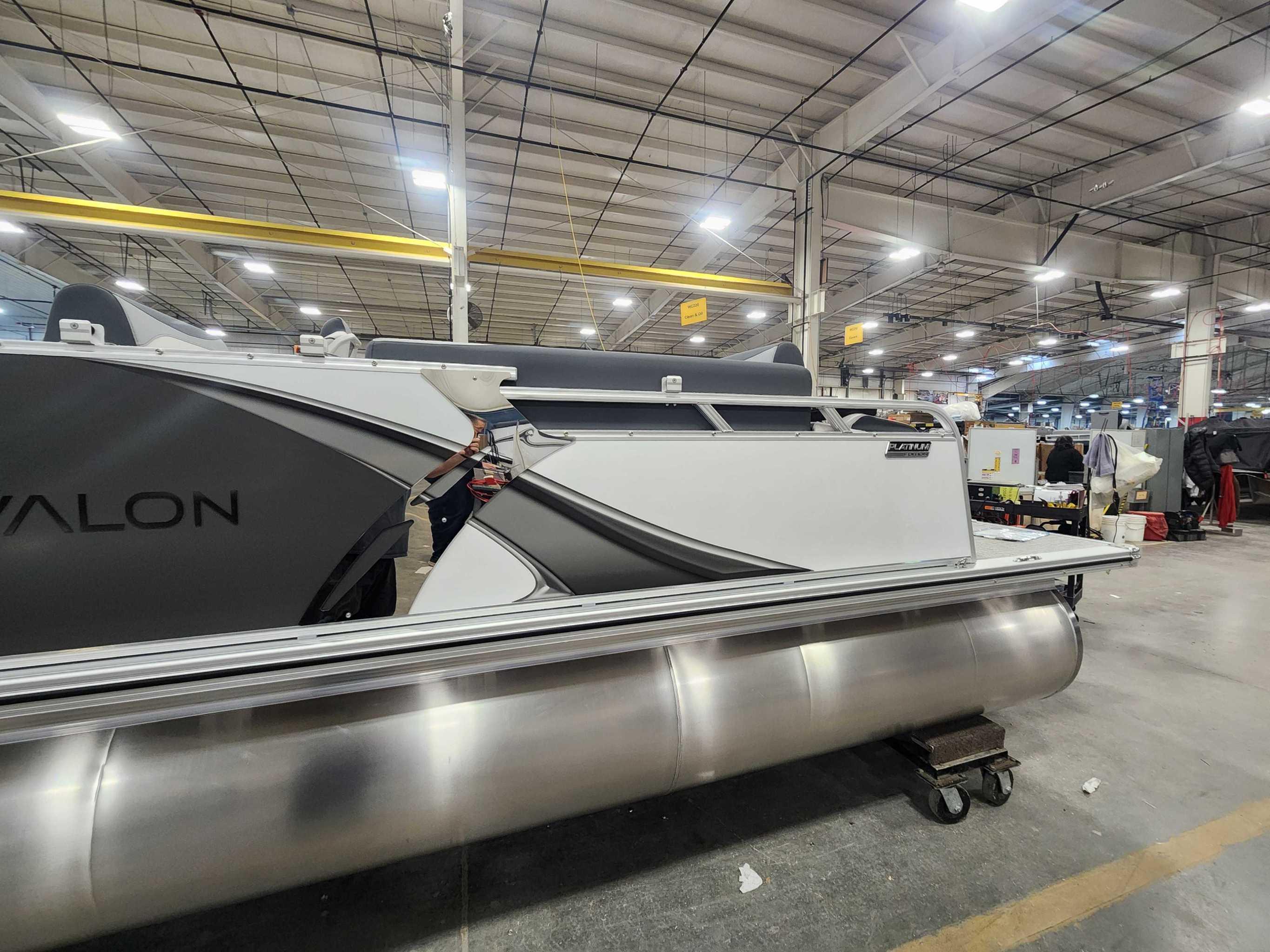 2026 Avalon 2385 25 LSZ QLS