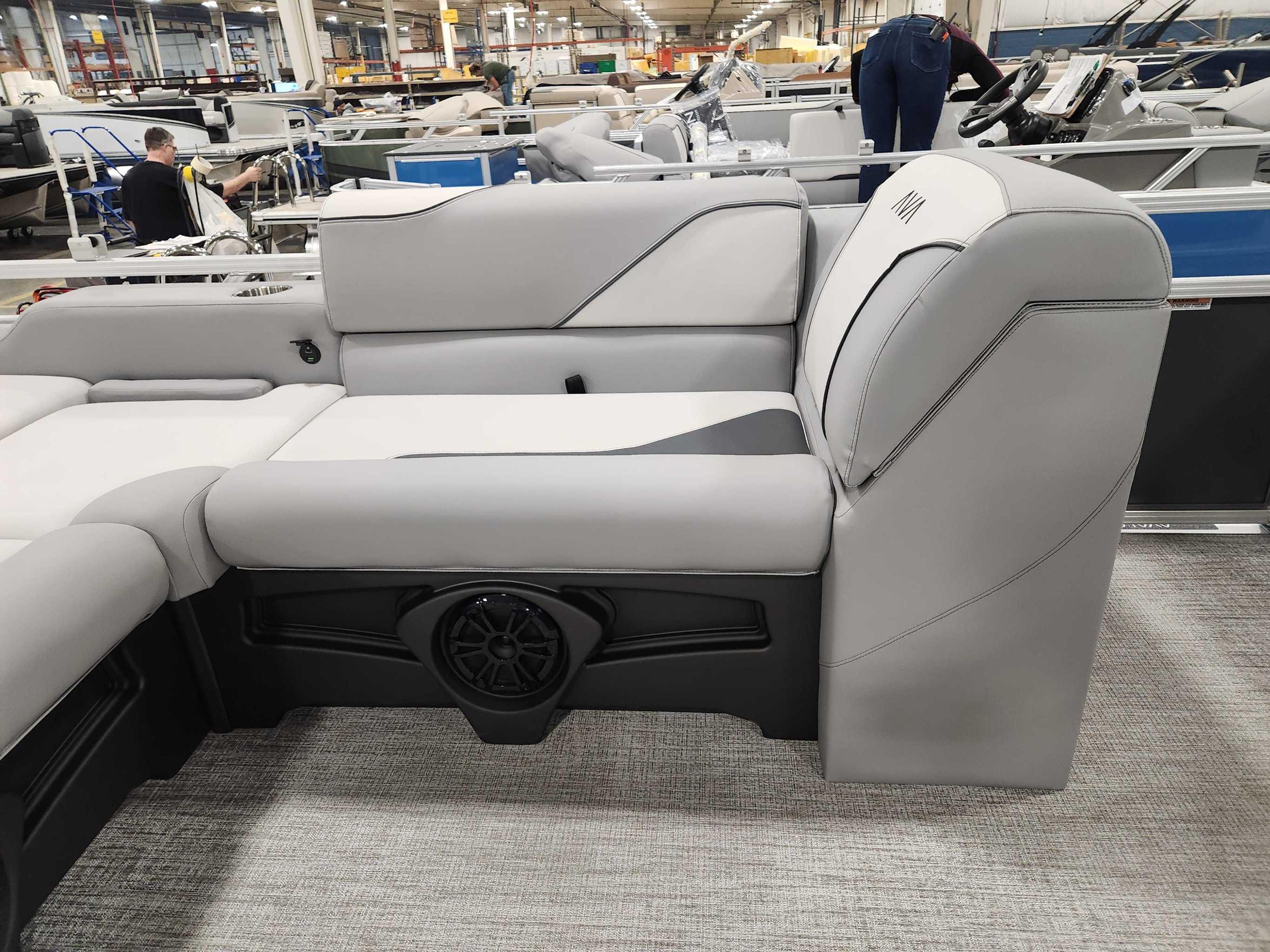 2026 Avalon 2385 25 Venture 85 VRB