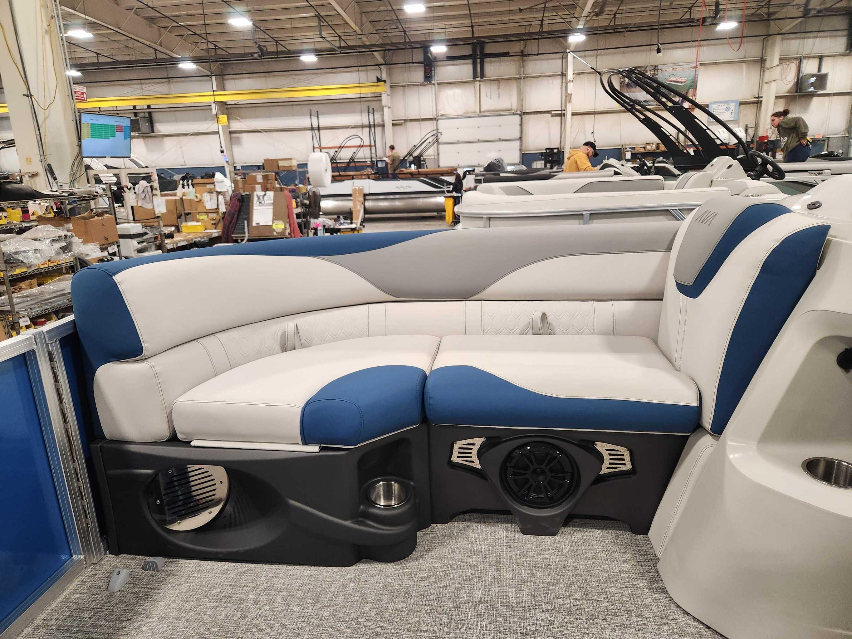 2026 Avalon 2385 25 LSZ VRL