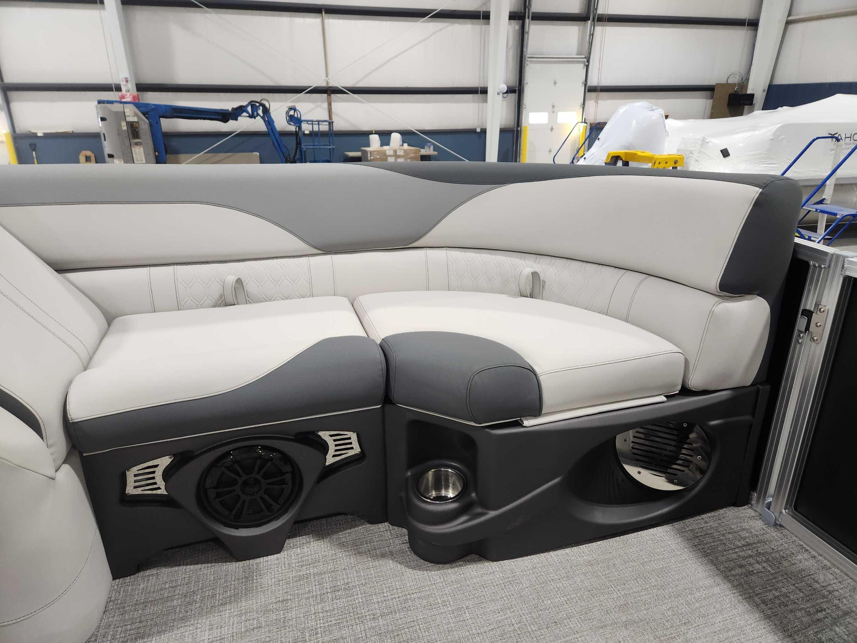 2026 Avalon 2385 25 LSZ QLS
