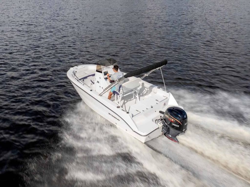 2027 Stingray 17CC Base