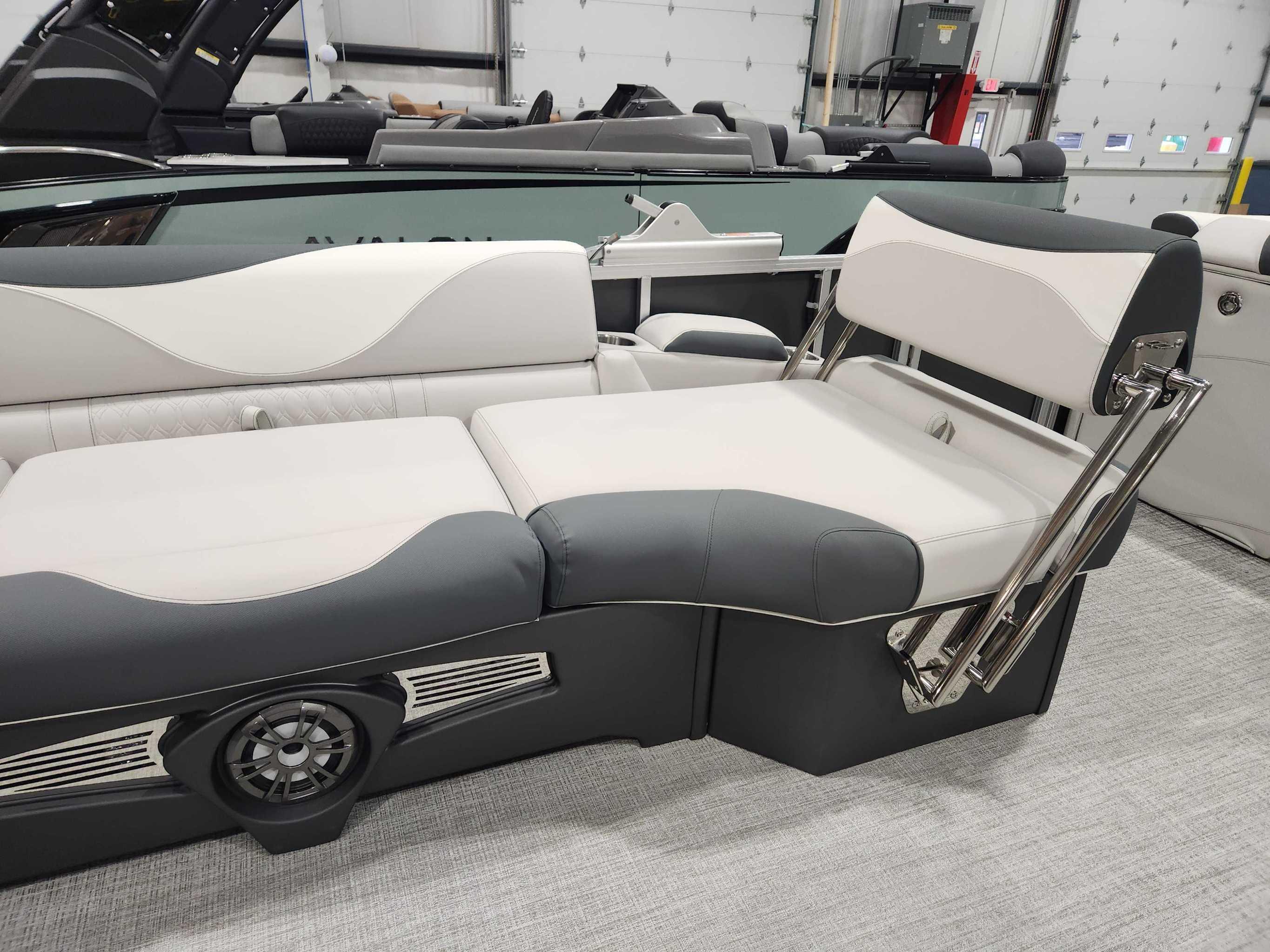 2026 Avalon 2385 25 LSZ QLS