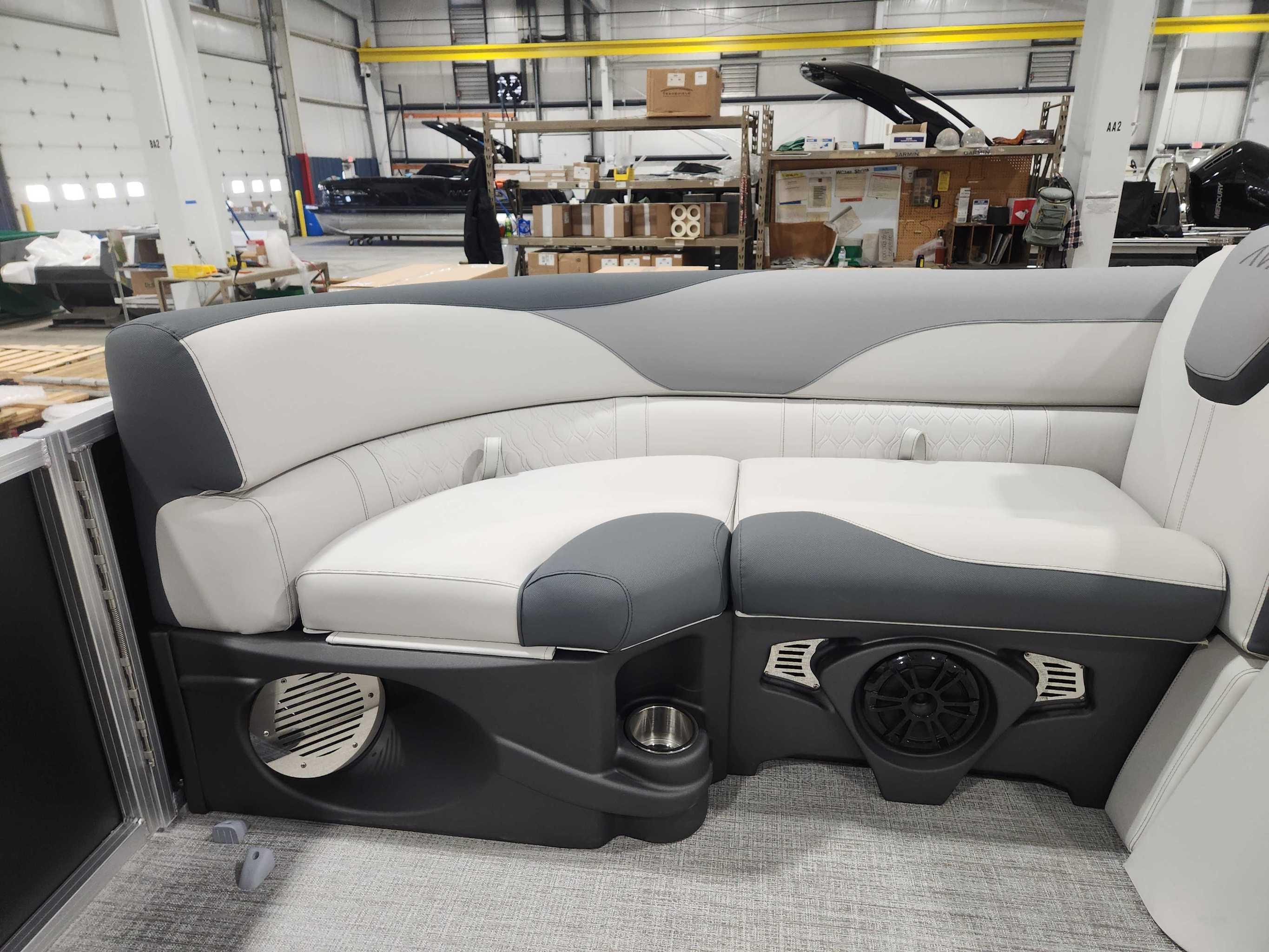 2026 Avalon 2385 25 LSZ QLS
