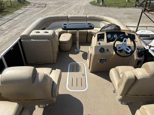 Used 2019 BENNINGTON SX22