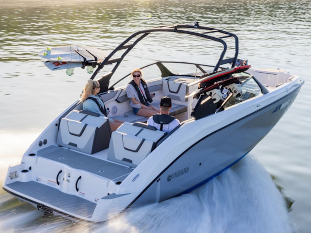 2026 Yamaha Marine AR220 Base