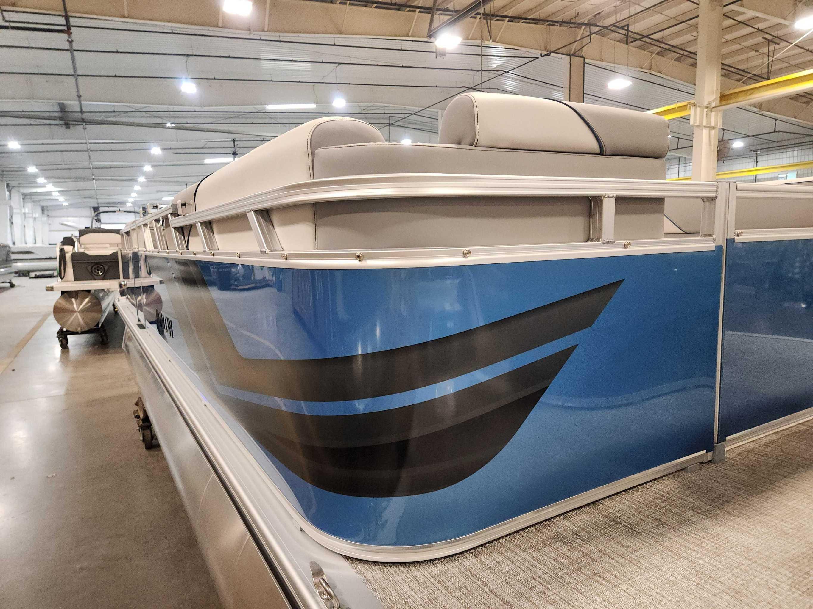 2026 Avalon 2385 25 Venture 85 QL