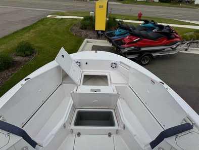 2026 Stingray 236CC