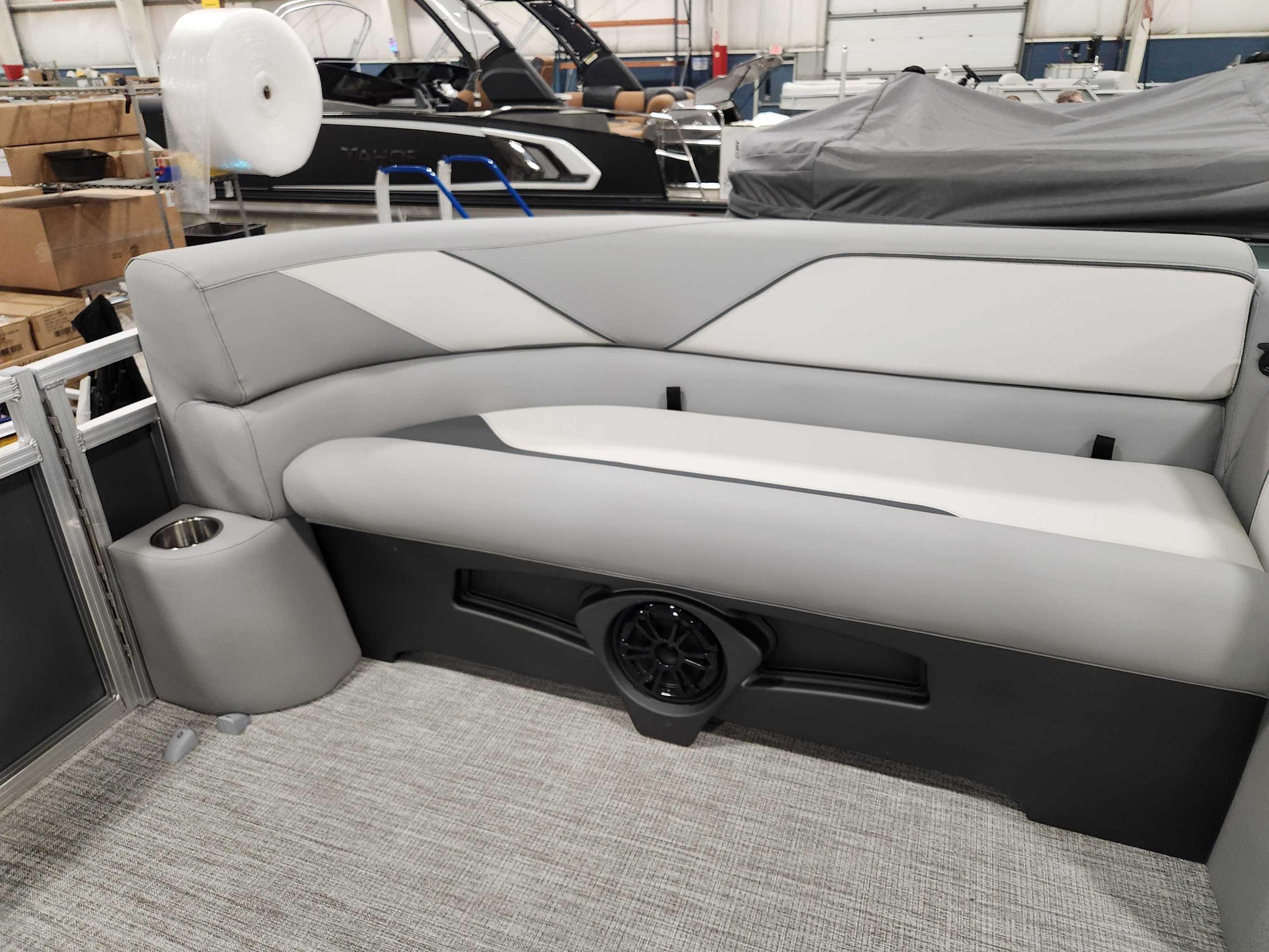 2026 Avalon 2385 25 Venture 85 VRB