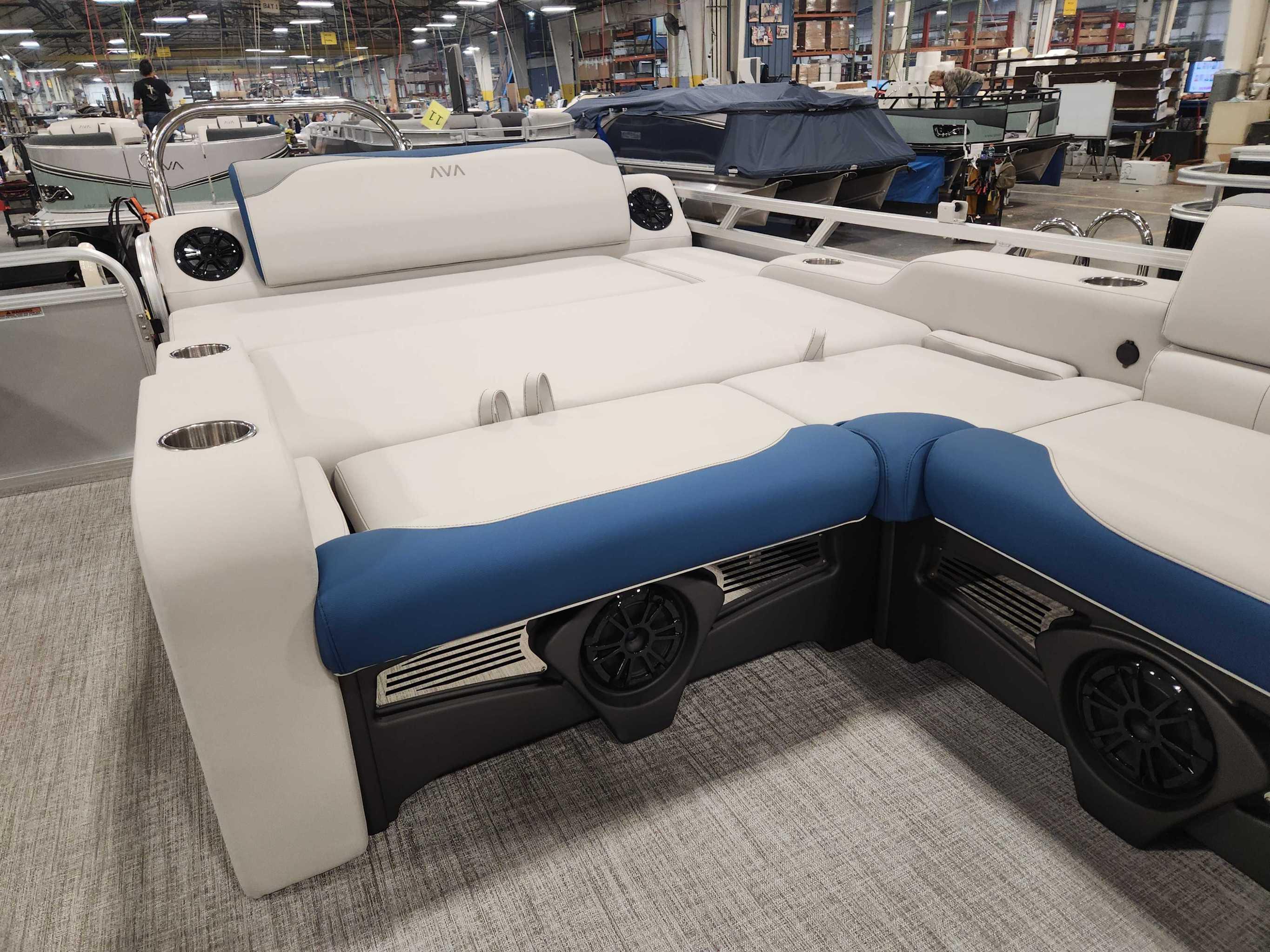2026 Avalon 2385 25 LSZ VRL