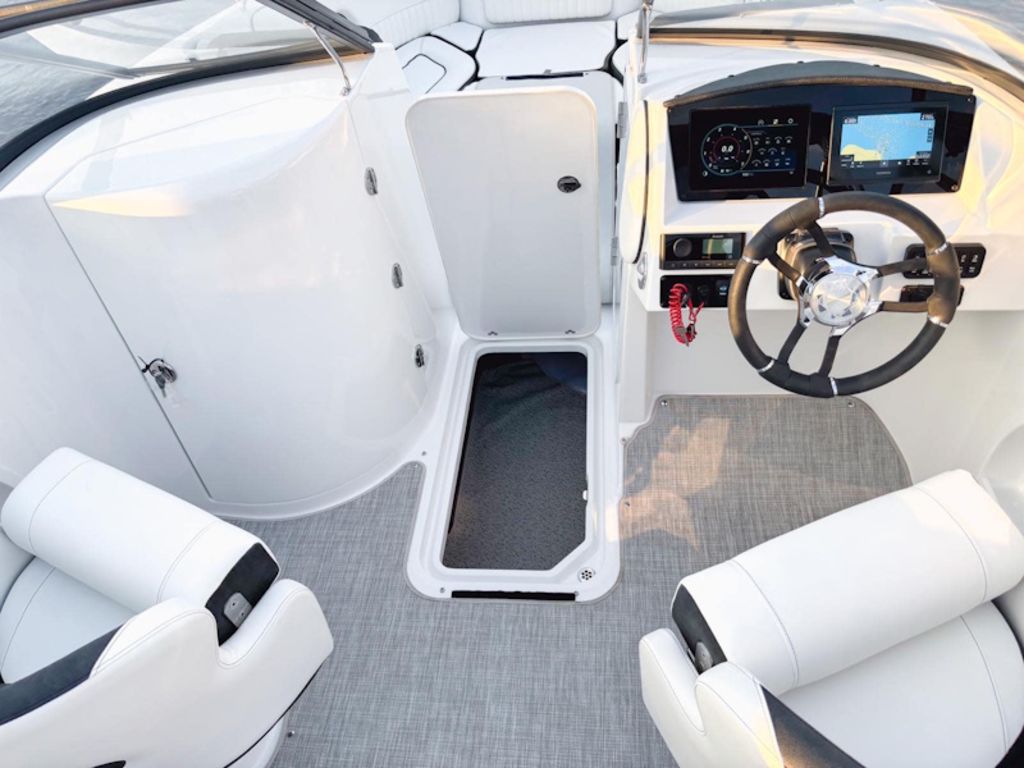 2027 Stingray 22DC Base