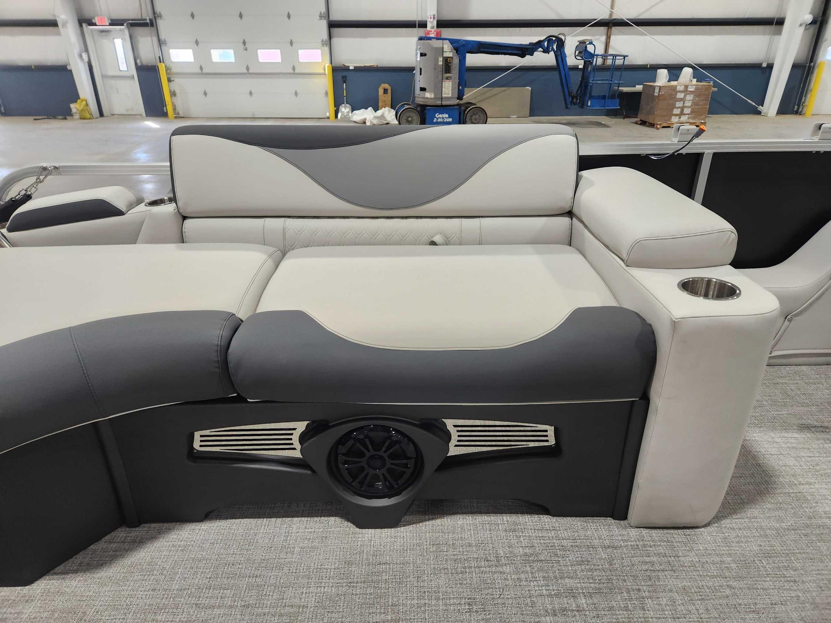 2026 Avalon 2385 25 LSZ QLS