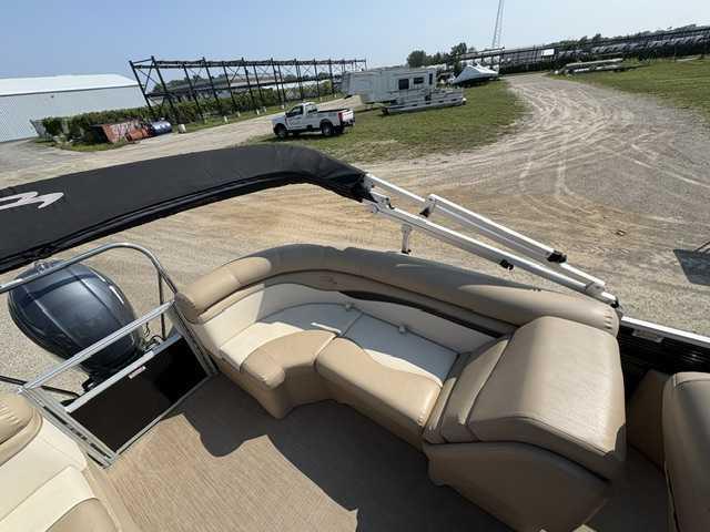 Used 2019 BENNINGTON SX22