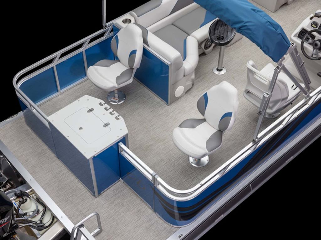 2026 Avalon Venture Rear Fish 19 FT