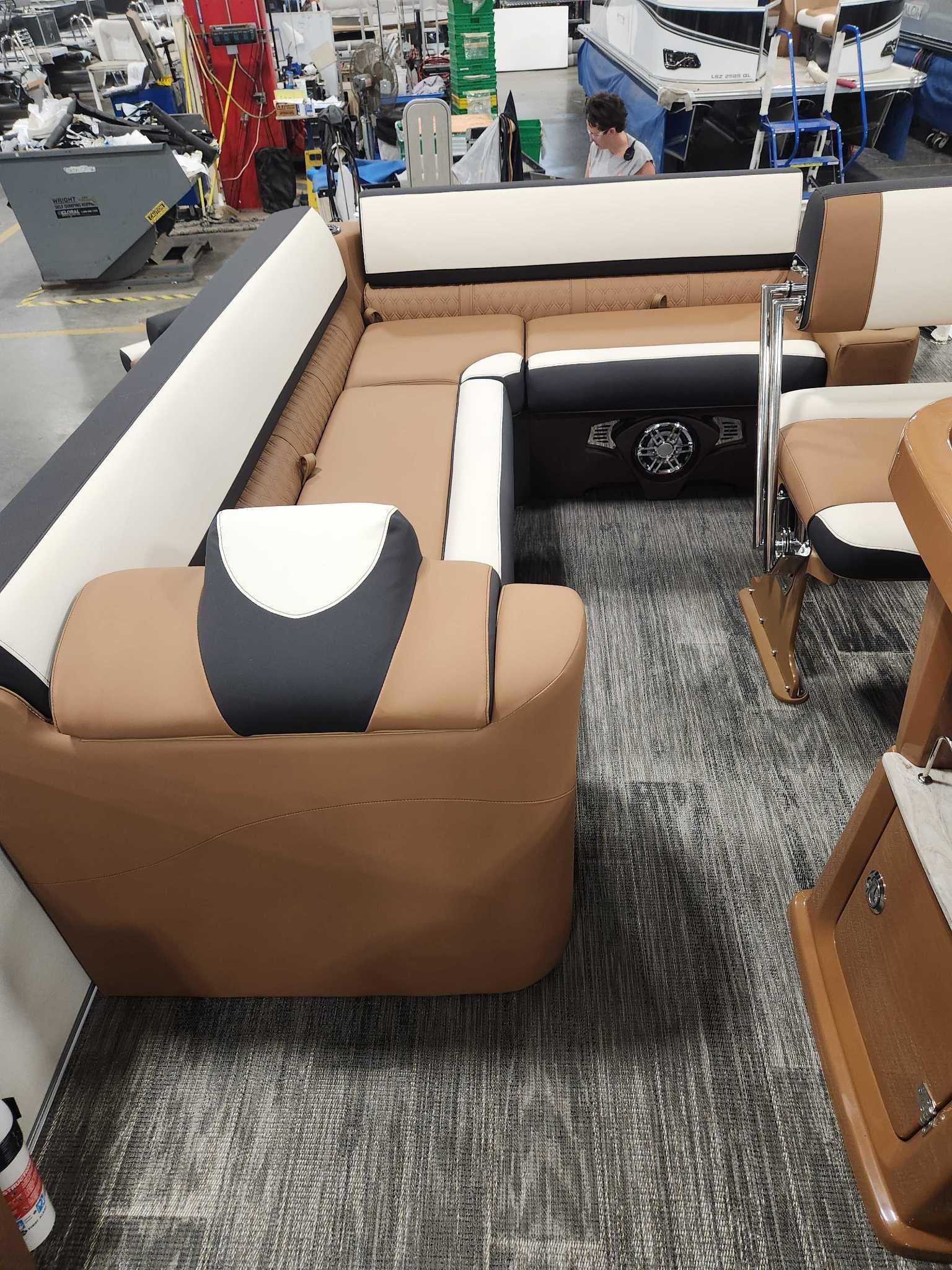 2026 Avalon 2585 25 Catalina ENT
