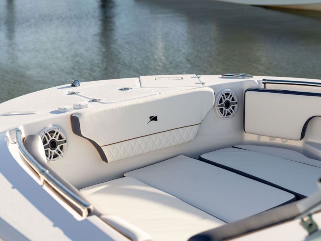 2027 Stingray 26DC Base