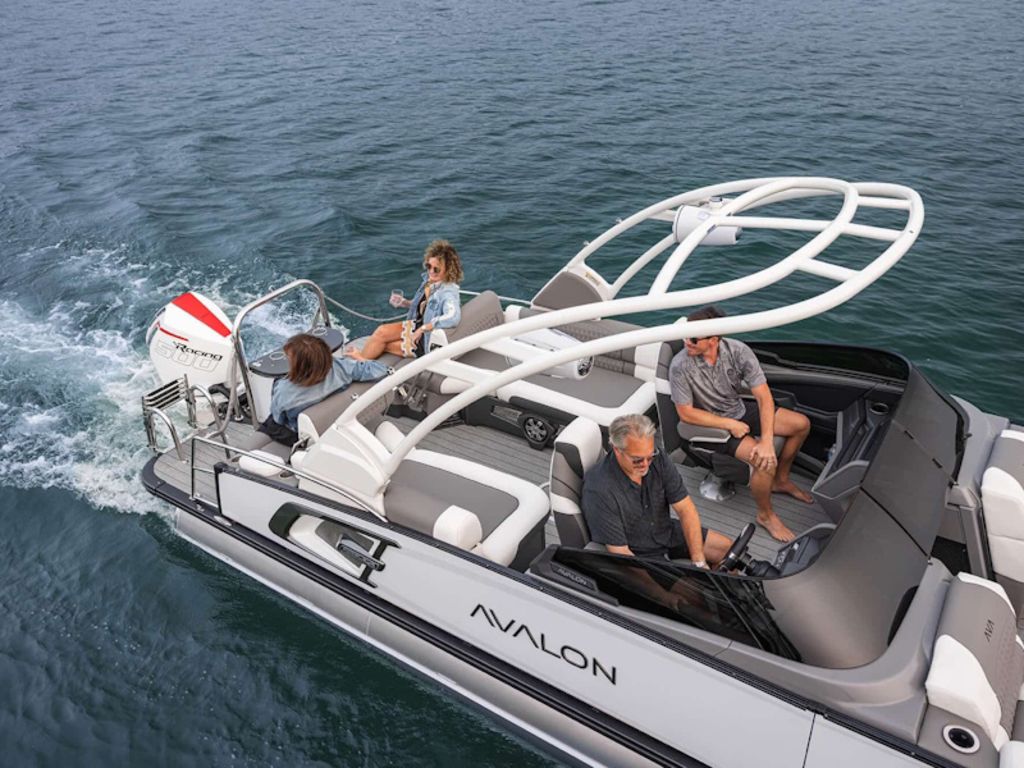 2026 Avalon Excalibur LTD Quad Lounge Windshield 25 FT