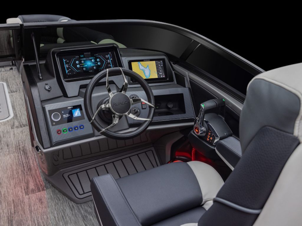 2026 Avalon Excalibur LTD Elite Windshield 25 FT