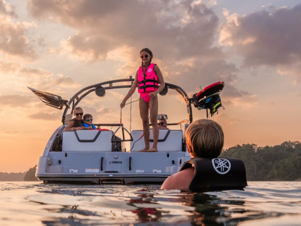 2026 Yamaha Marine 252XE Base
