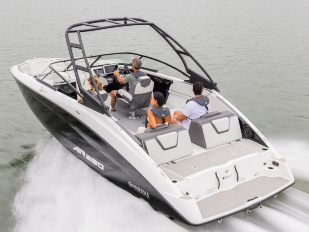 2026 Yamaha Marine AR250 Base