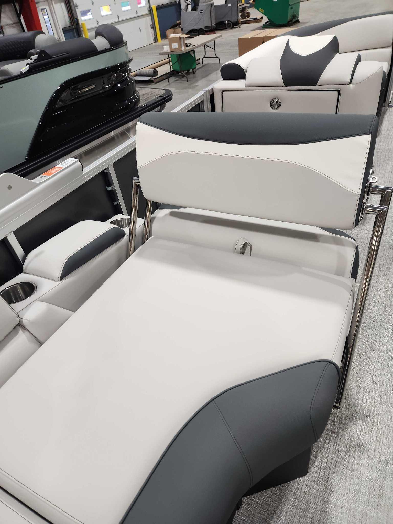 2026 Avalon 2385 25 LSZ QLS