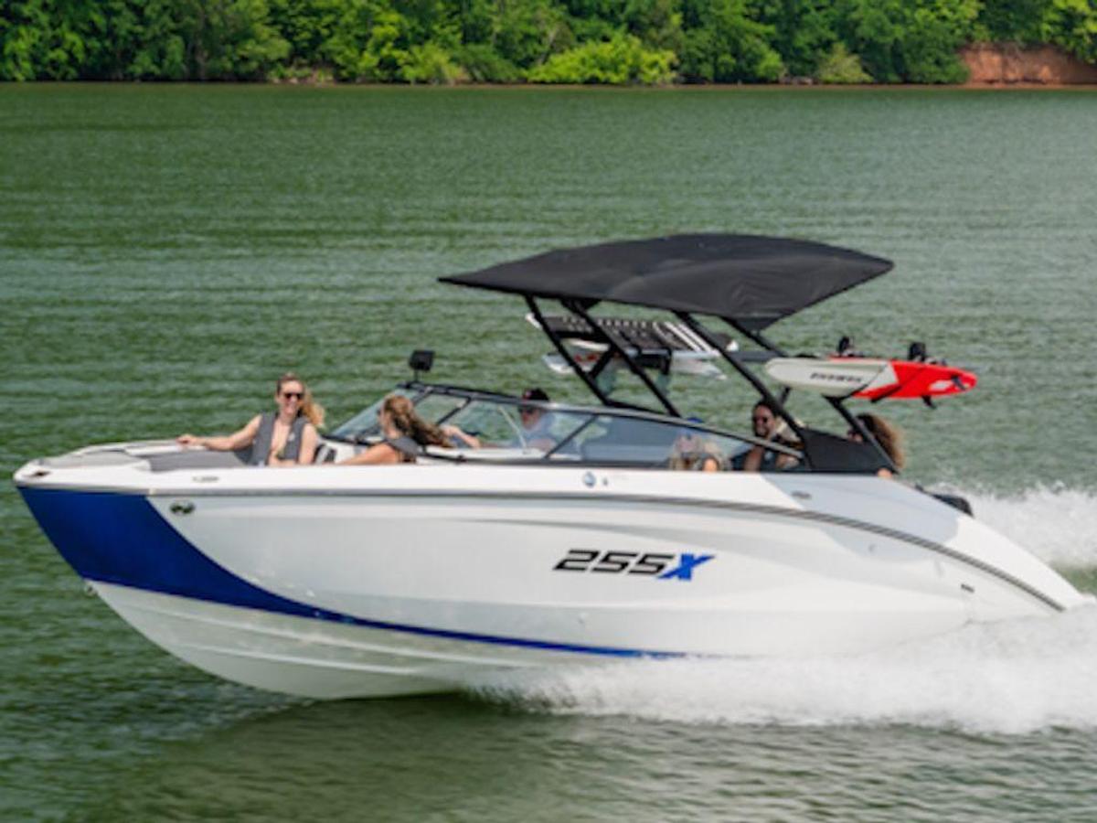 2026 Yamaha Marine 255XE Base
