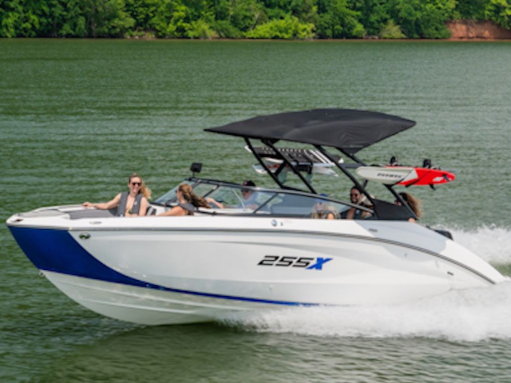 2026 Yamaha Marine 255XE Base