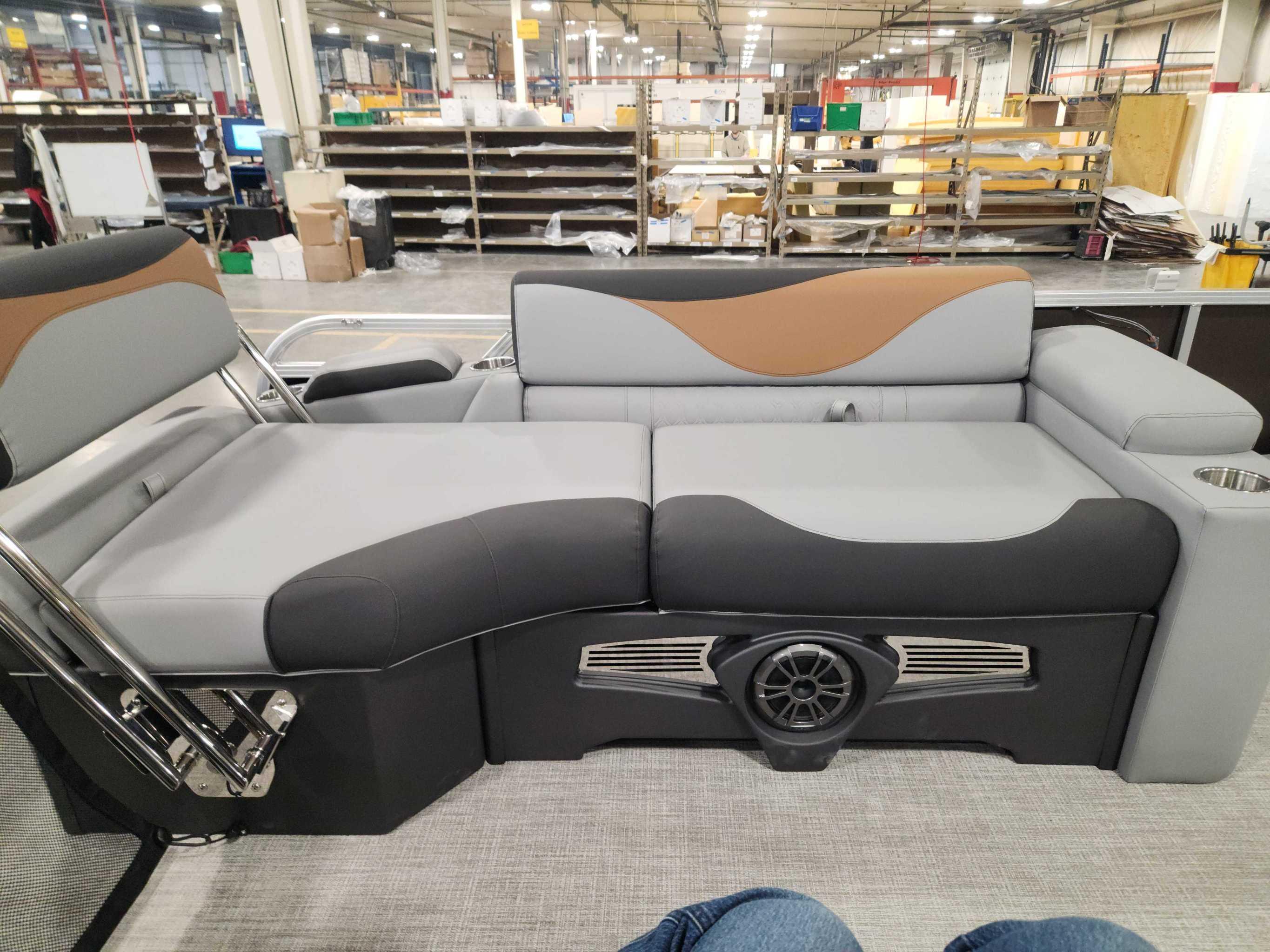 2026 Avalon 2385 25 LSZ QLS