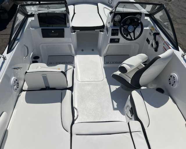 2026 Stingray 172DC